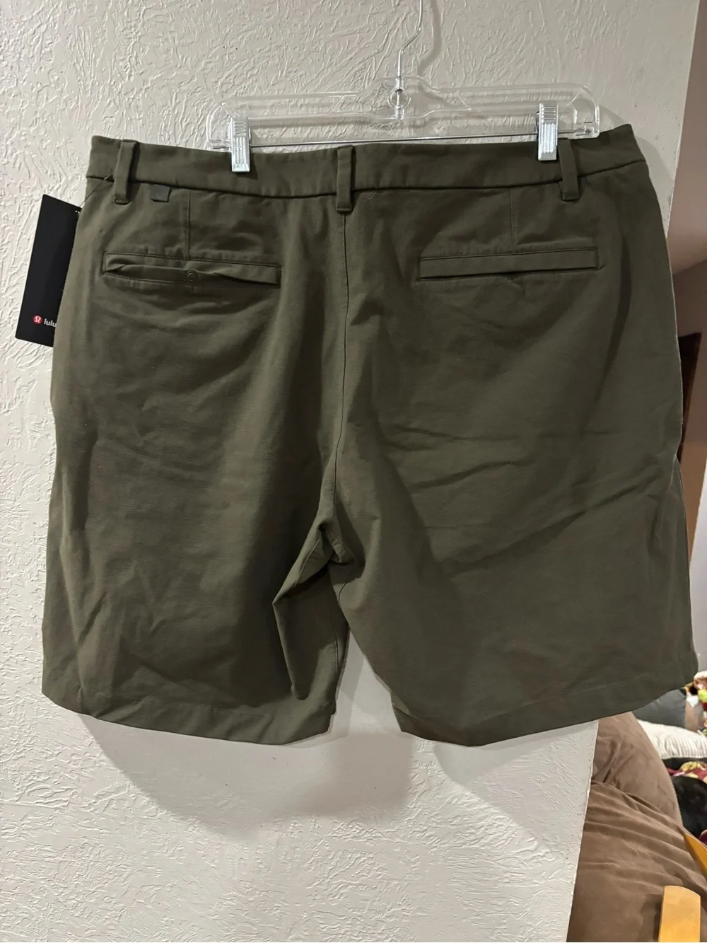 Lululemon NWT Commission Performance Short Classic Fit 9” in Dark Olive size 38